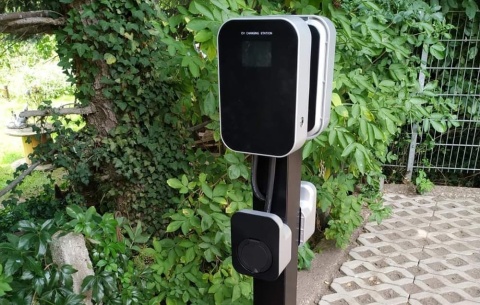 BESEN BS20 22 kW APP - wallbox Type 2 32 A z Bluetooth, LCD i kablem 5 m