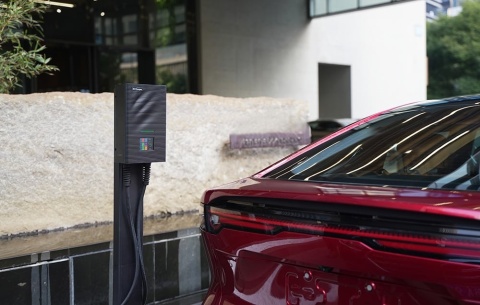 BESEN SQW45 22 kW APP - wallbox Type 2 z aplikacją EVSEMaster i dotykowym ekranem 3,5"