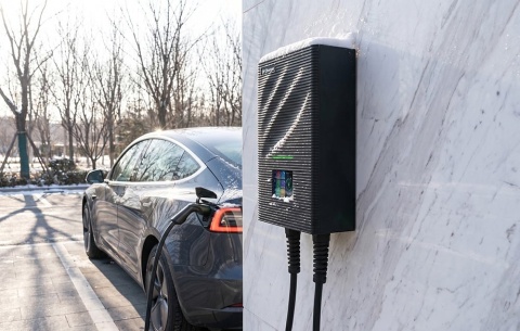 BESEN SQW45 22 kW APP - wallbox Type 2 z aplikacją EVSEMaster i dotykowym ekranem 3,5"