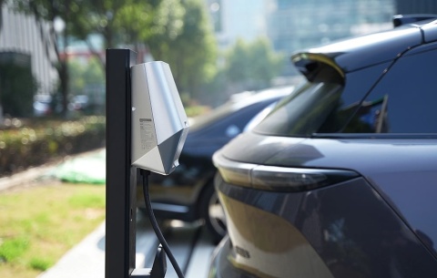 BESEN LX30 22 kW APP - wallbox 22 kW z gniazdem Type 2 i aplikacją EVSEMaster